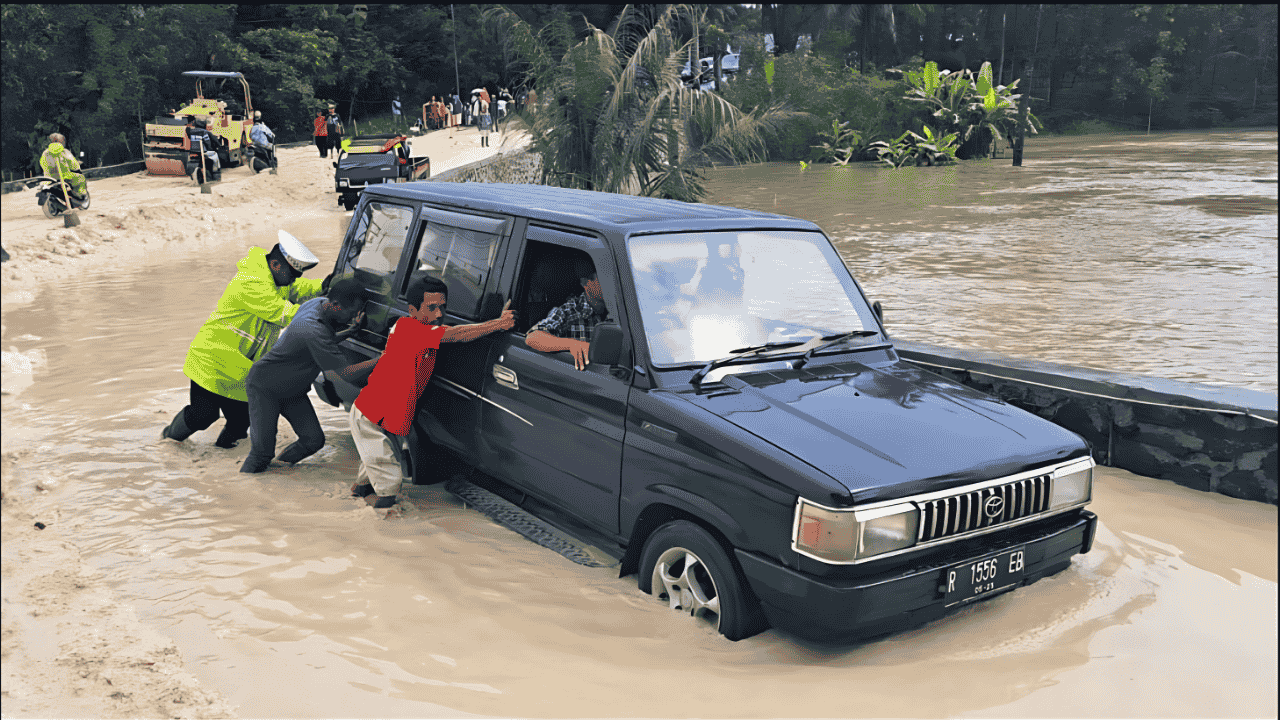 Menghadapi Banjir di Jeruklegi Penyebab, Dampak, dan Solusi 
