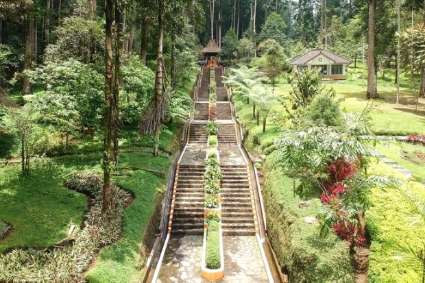 kebun raya baturaden