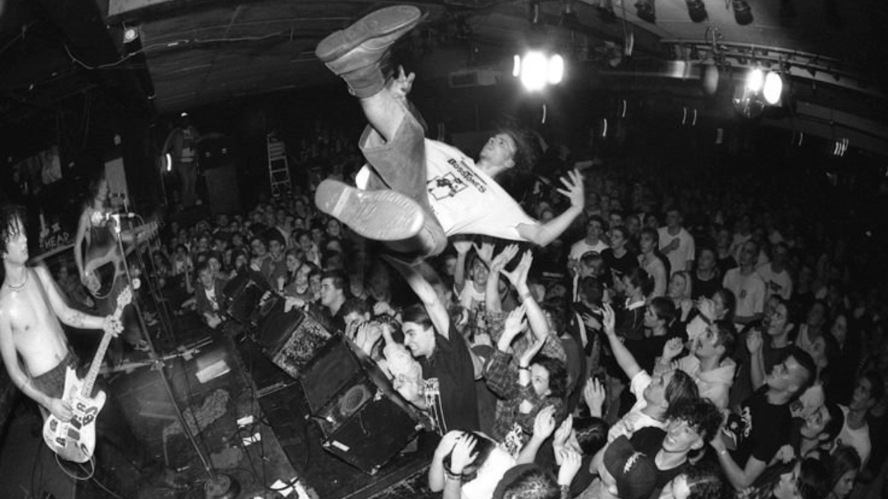 Komunitas Moshing Energi dan Semangat Musik Metal Indonesia